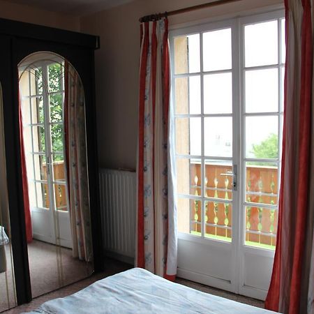 Holiday Home Maison De La Litiere Pugny-Chatenod Quarto foto